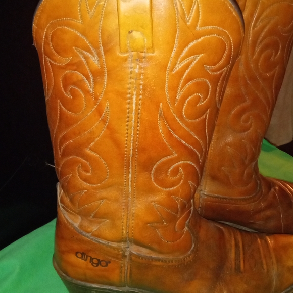 Dingo Brown Western Cowboy Boots - Picture 2 of 16